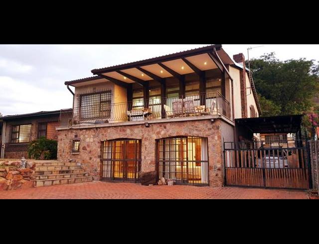 4 BEDROOM HOUSE FOR SALE IN MONDEOR